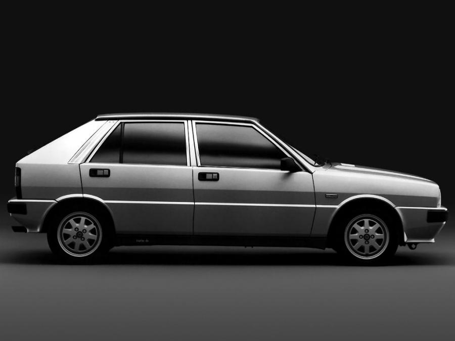  Lancia Delta Turbo DS 1986 года  (фото 6 из 6)